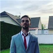 Jeune diplômé d'un Master en langues étrangères appliquées disposé à dispenser des cours d'espagnol à des jeunes débutants